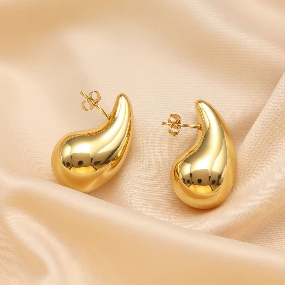 Elegant Gold Teardrop Earrings